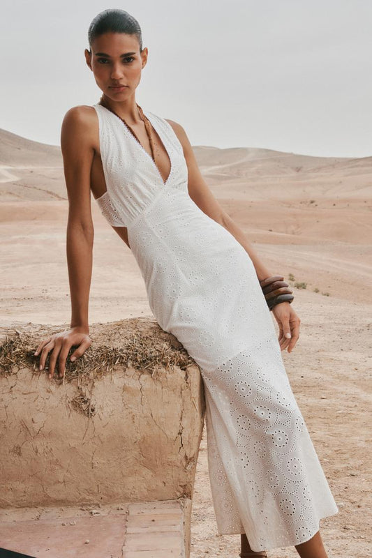 ROBE À BRODERIE