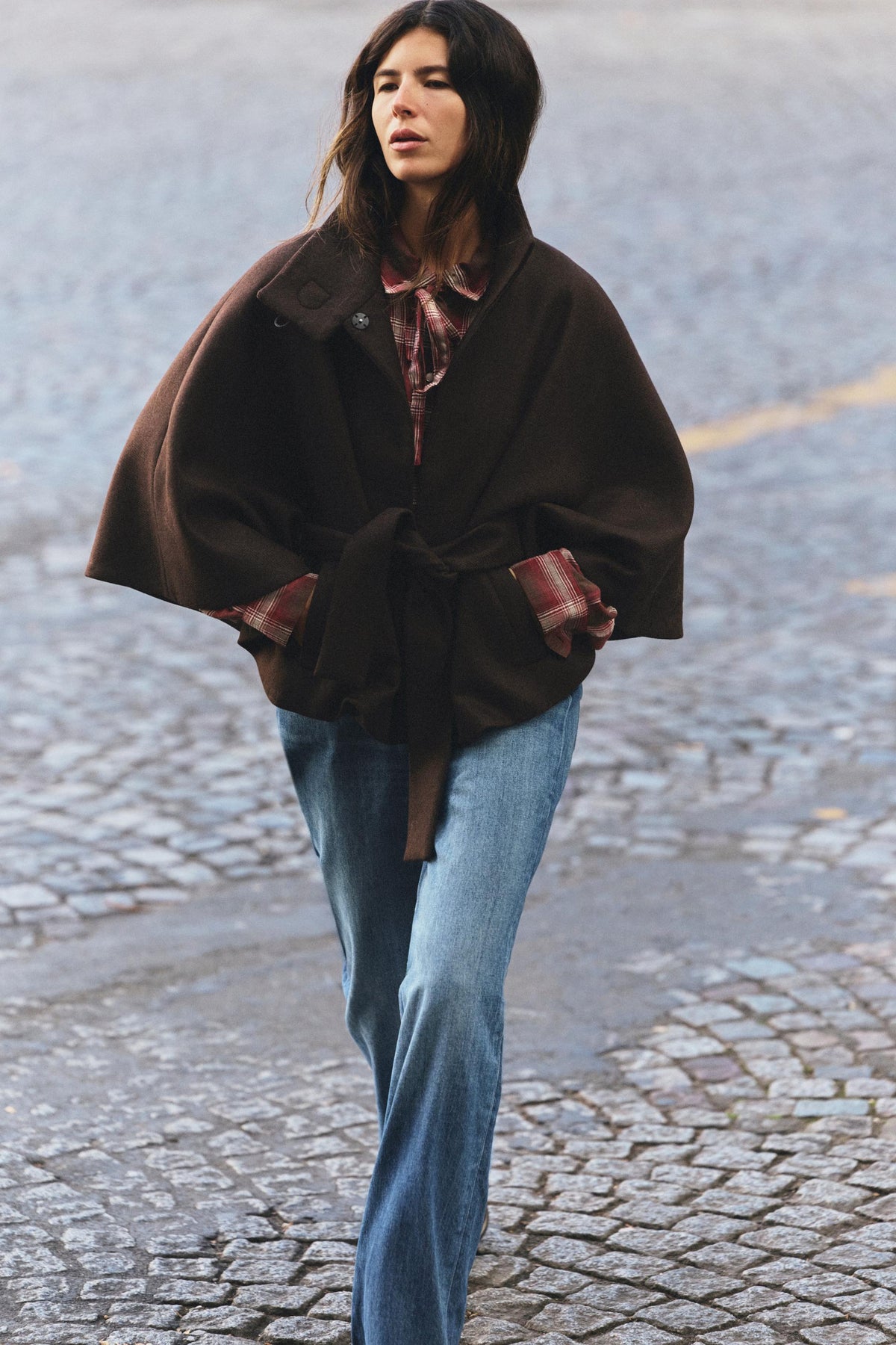 MANTEAU CAPE AVEC LAINE CEINTURE