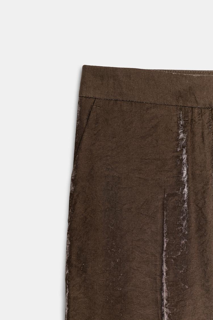 PANTALON DROIT EFFET BRILLANT
