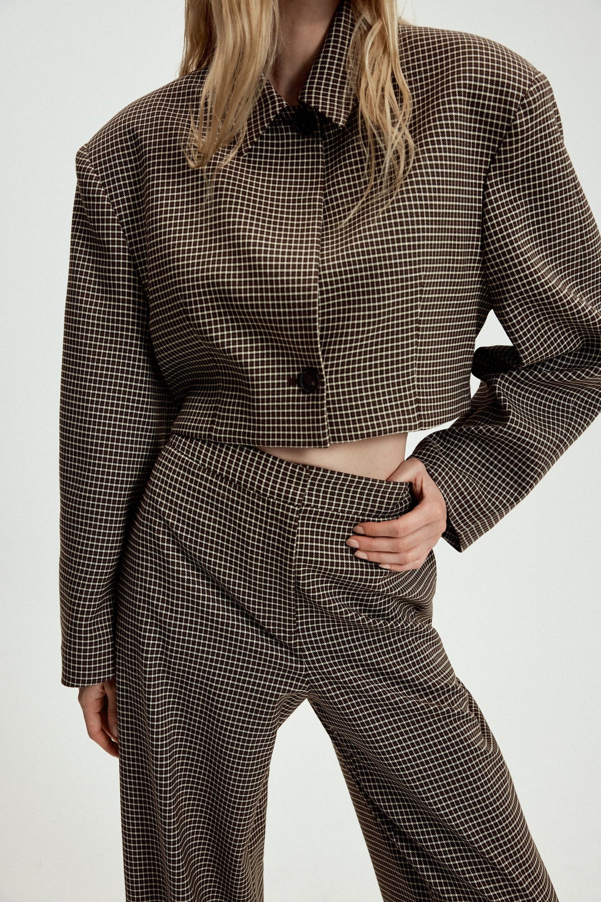 ENSEMBLE CROPPED CHECK BLAZER | CHECK TROUSERS