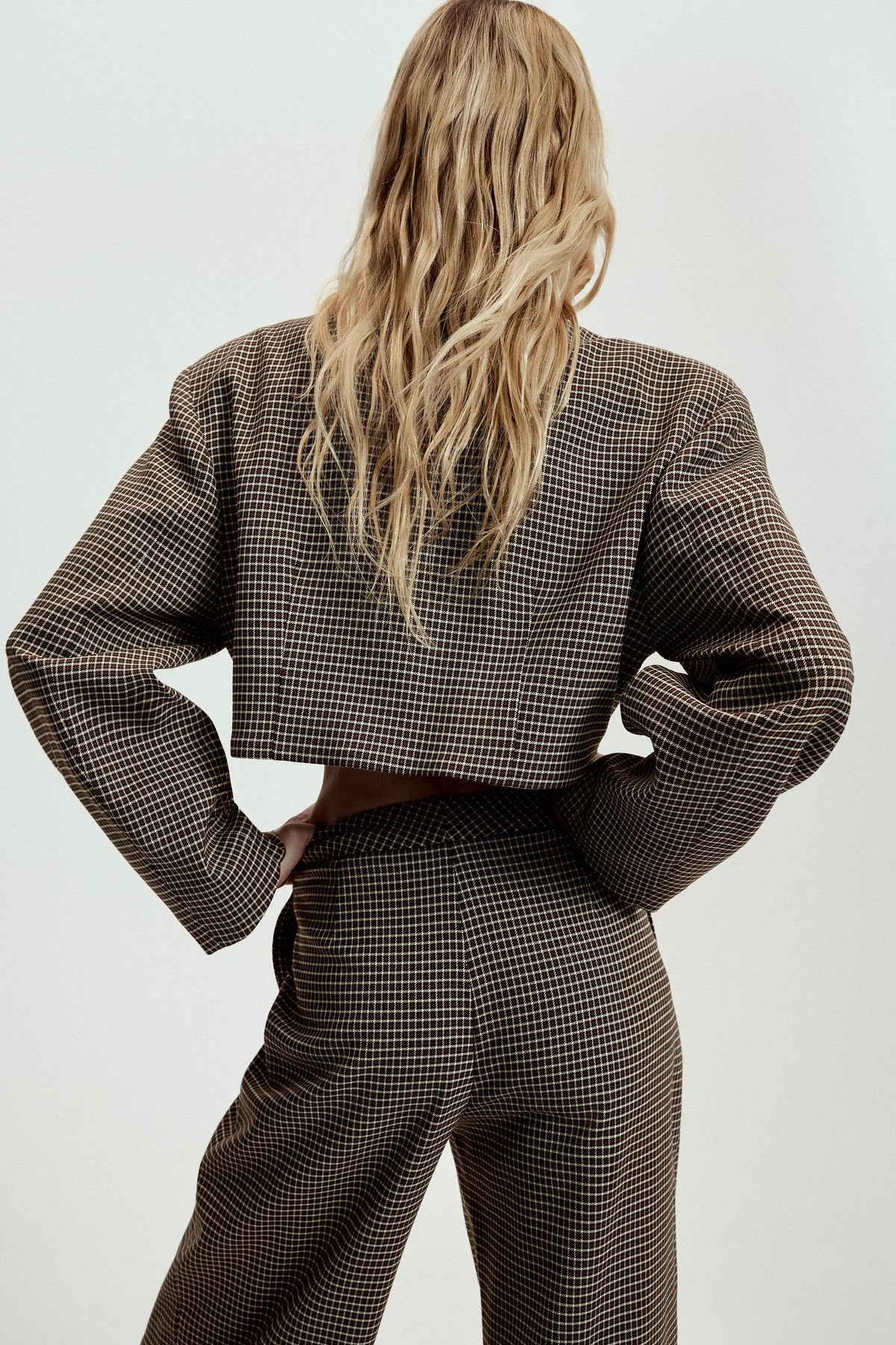 ENSEMBLE CROPPED CHECK BLAZER | CHECK TROUSERS