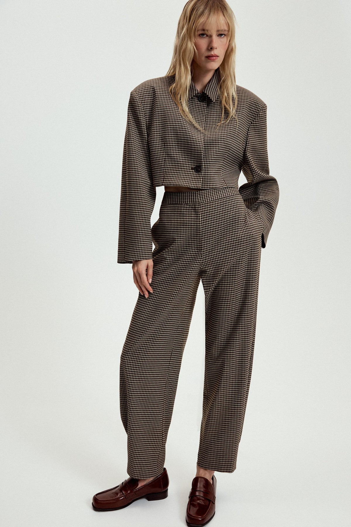 ENSEMBLE CROPPED CHECK BLAZER | CHECK TROUSERS