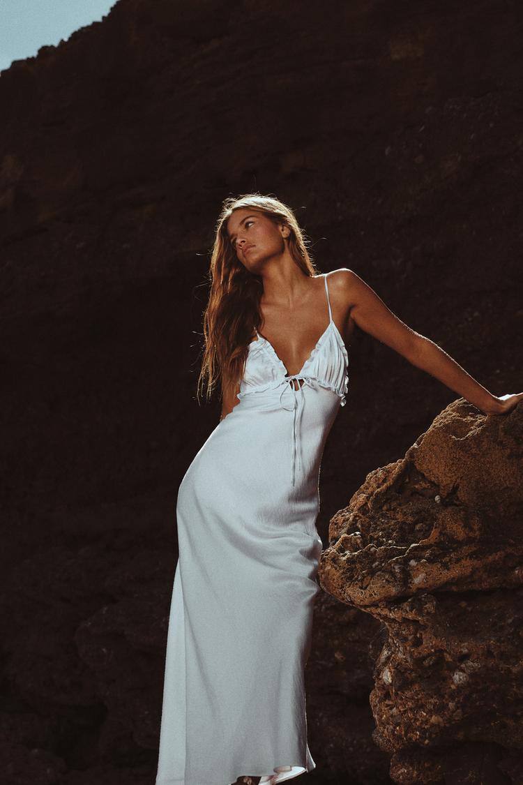 ROBE MI-LONGUE STYLE LINGERIE