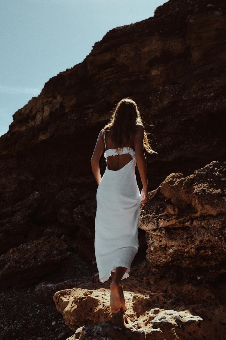 ROBE MI-LONGUE STYLE LINGERIE