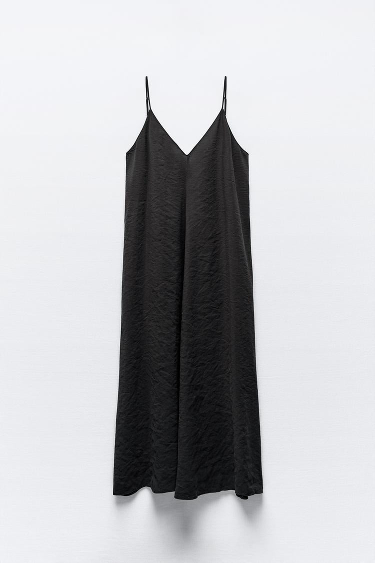 ROBE FLUIDE À VOLUME NOIRE