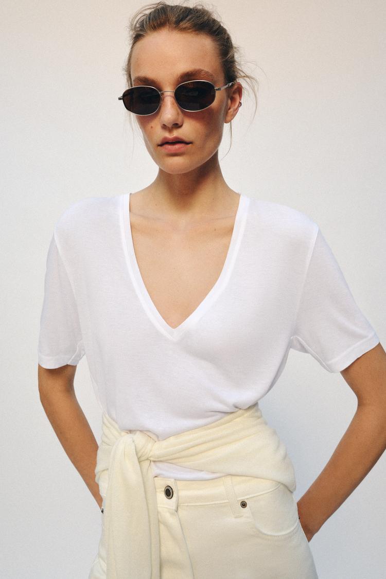 T-SHIRT FLUIDE COL EN V
