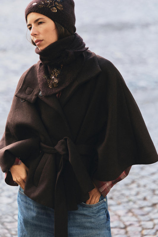 MANTEAU CAPE AVEC LAINE CEINTURE