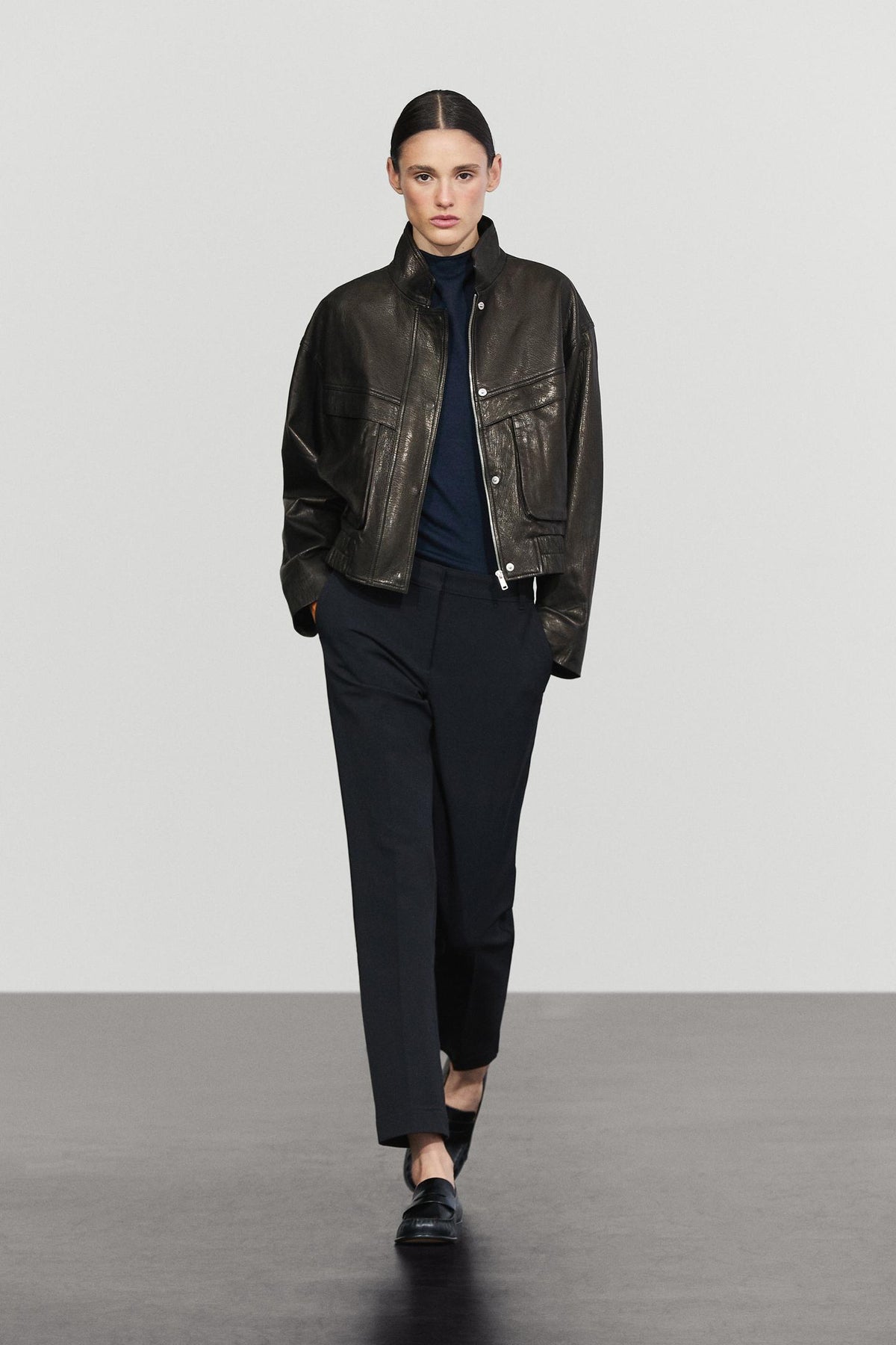 PANTALON STRAIGHT STRETCH EN DAIM