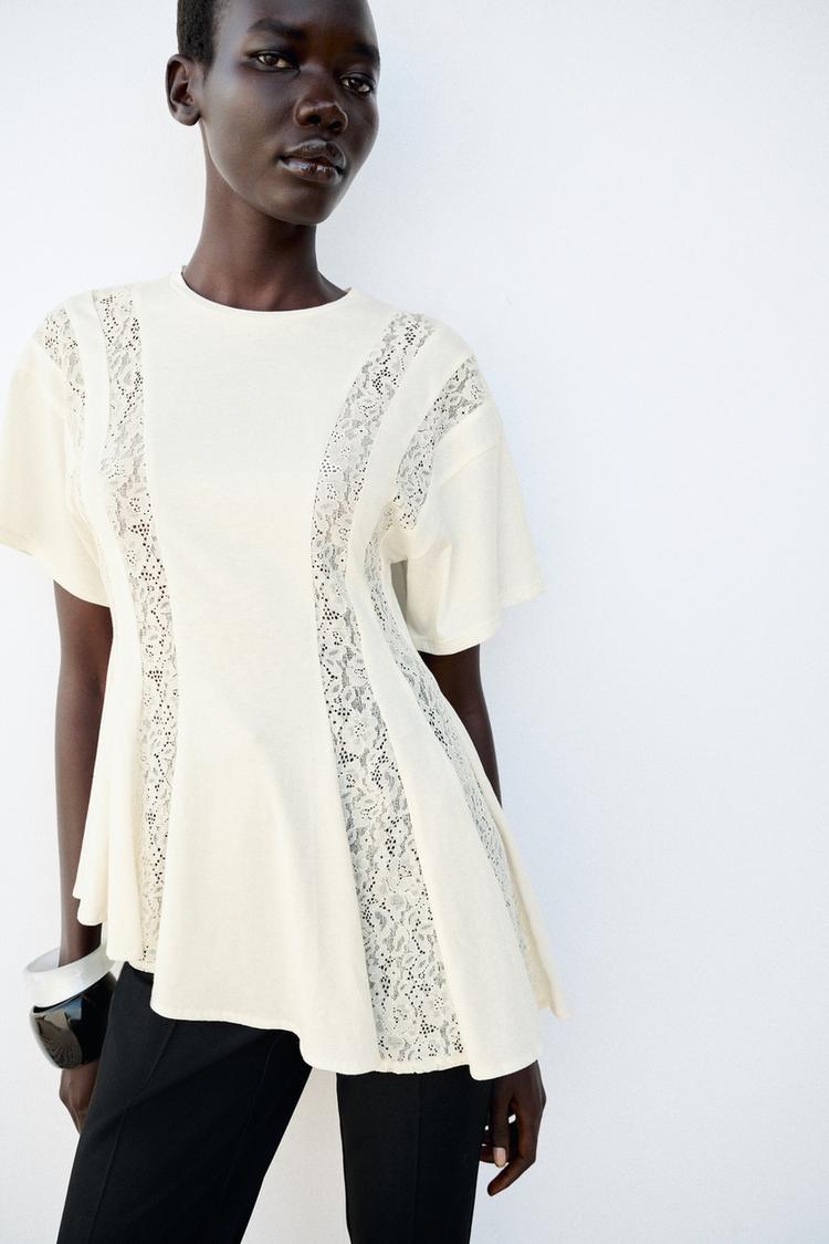 T-SHIRT EN MATIÈRES VARIÉES AVEC DENTELLE