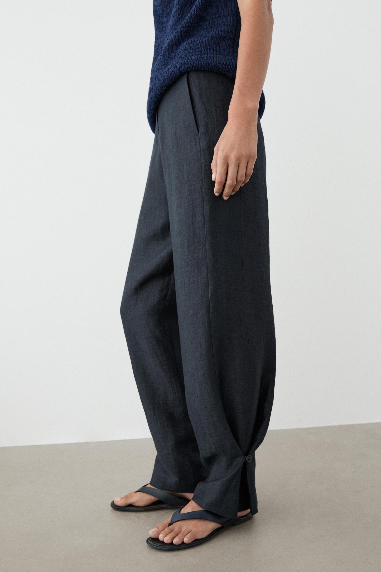 PANTALON AVEC BAS FRONCÉ