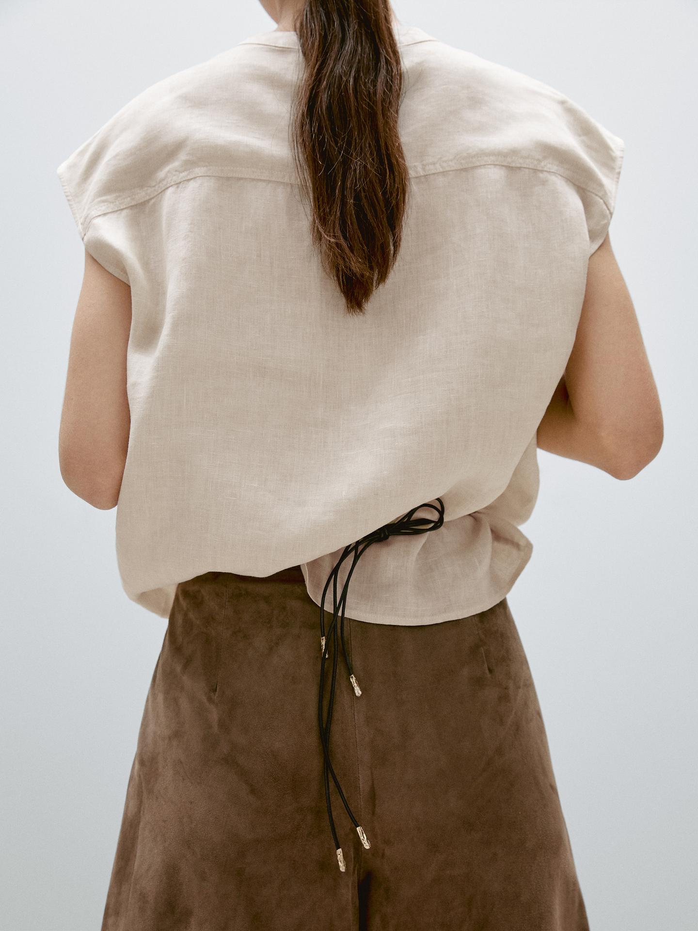 WAISTCOAT WITH BUTTONED CHEST DETAIL