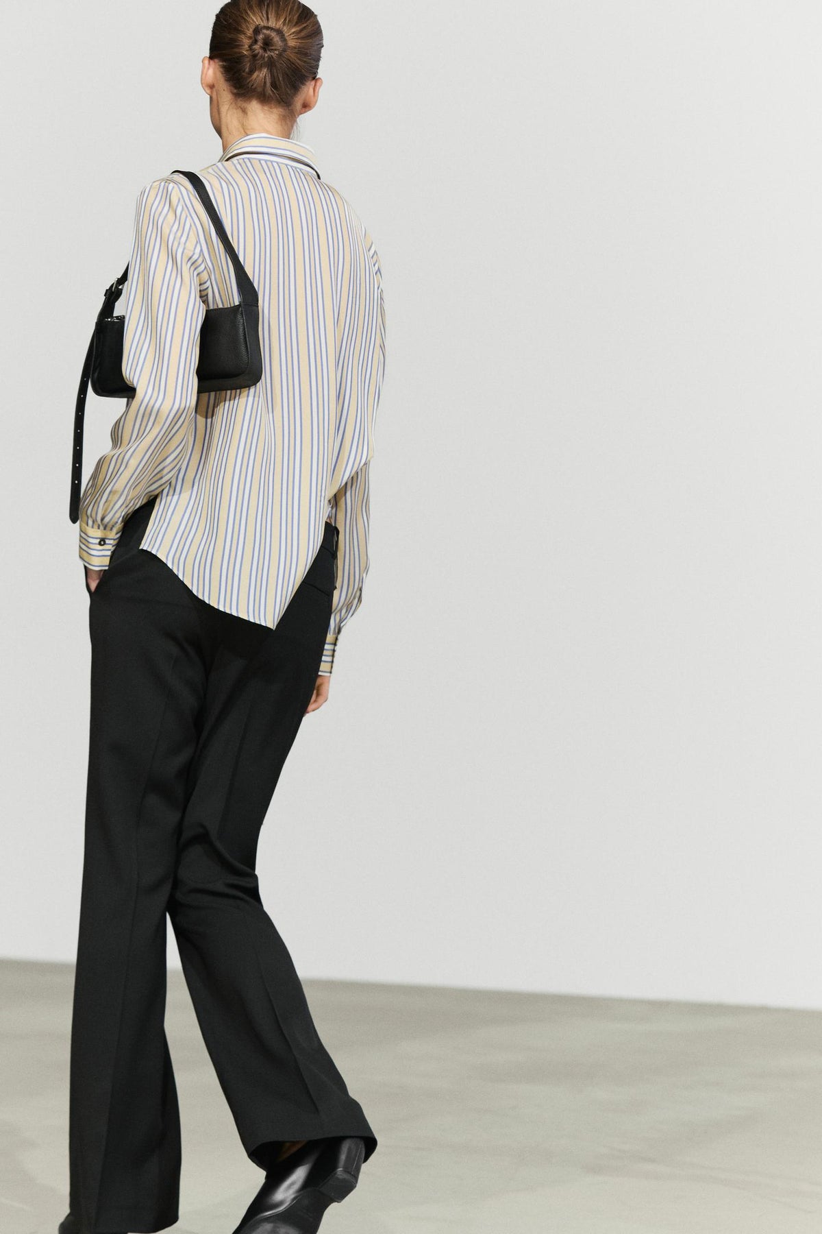 CHEMISE FLUIDE À DÉTAILS RAYÉ