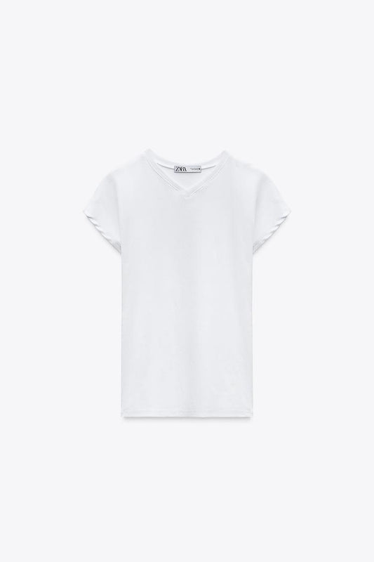 T-SHIRT DÉCOLLETÉ EN V