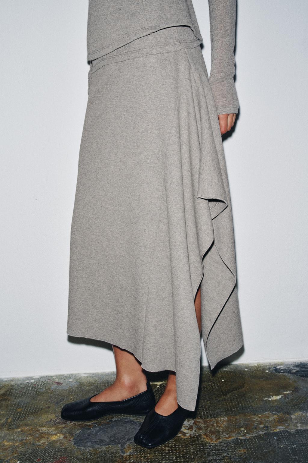 ENSEMBLE TOP DOUBLE MANCHES LONGUES | JUPE MI-LONGUE ASYMÉTRIQUE