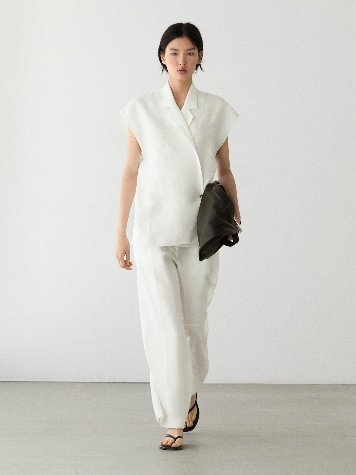 ENSEMBLE GILET BOUTONNAGE LIN| PANTALON BARREL LIN