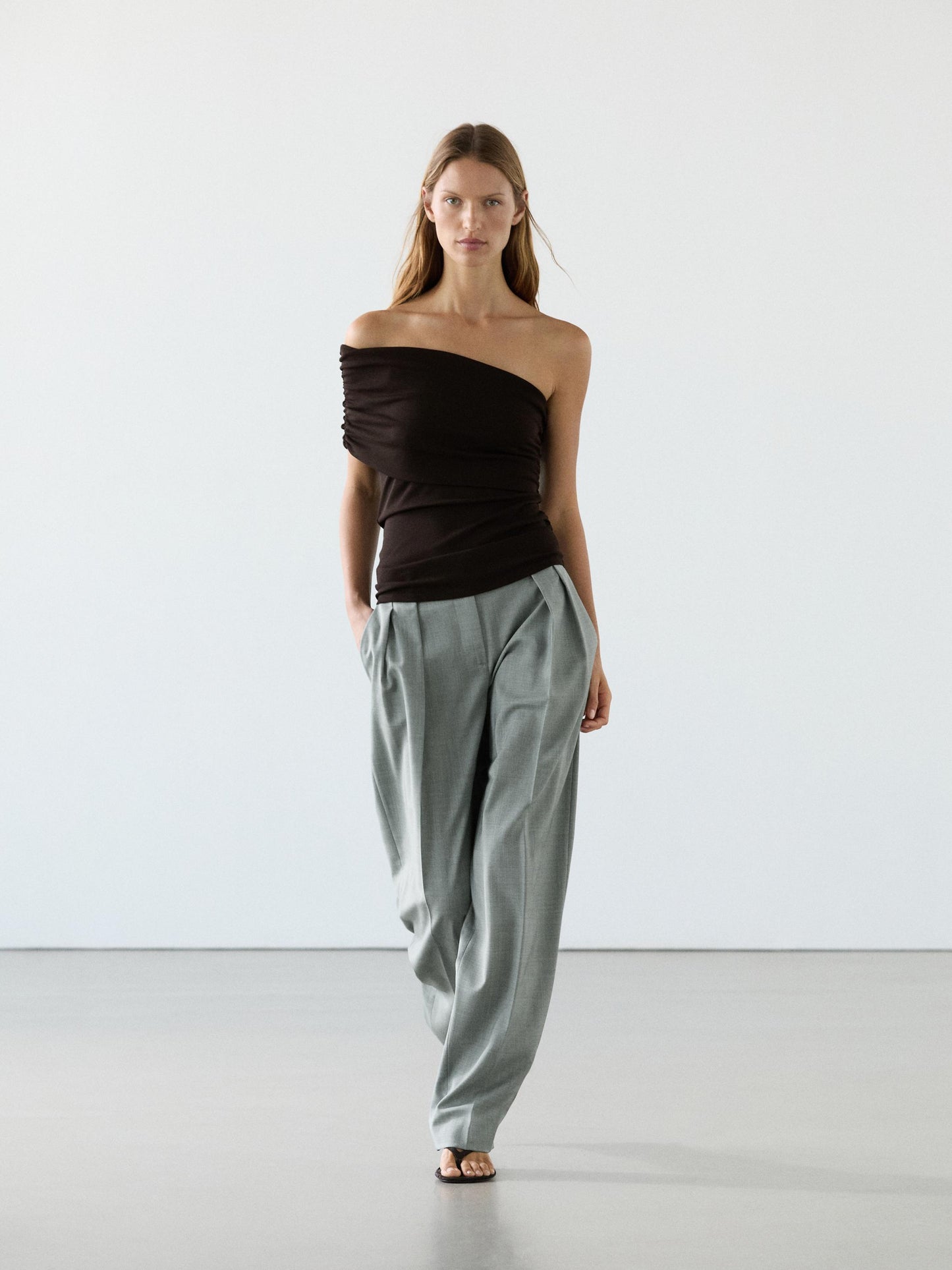 PANTALON FLUIDE À PINCES