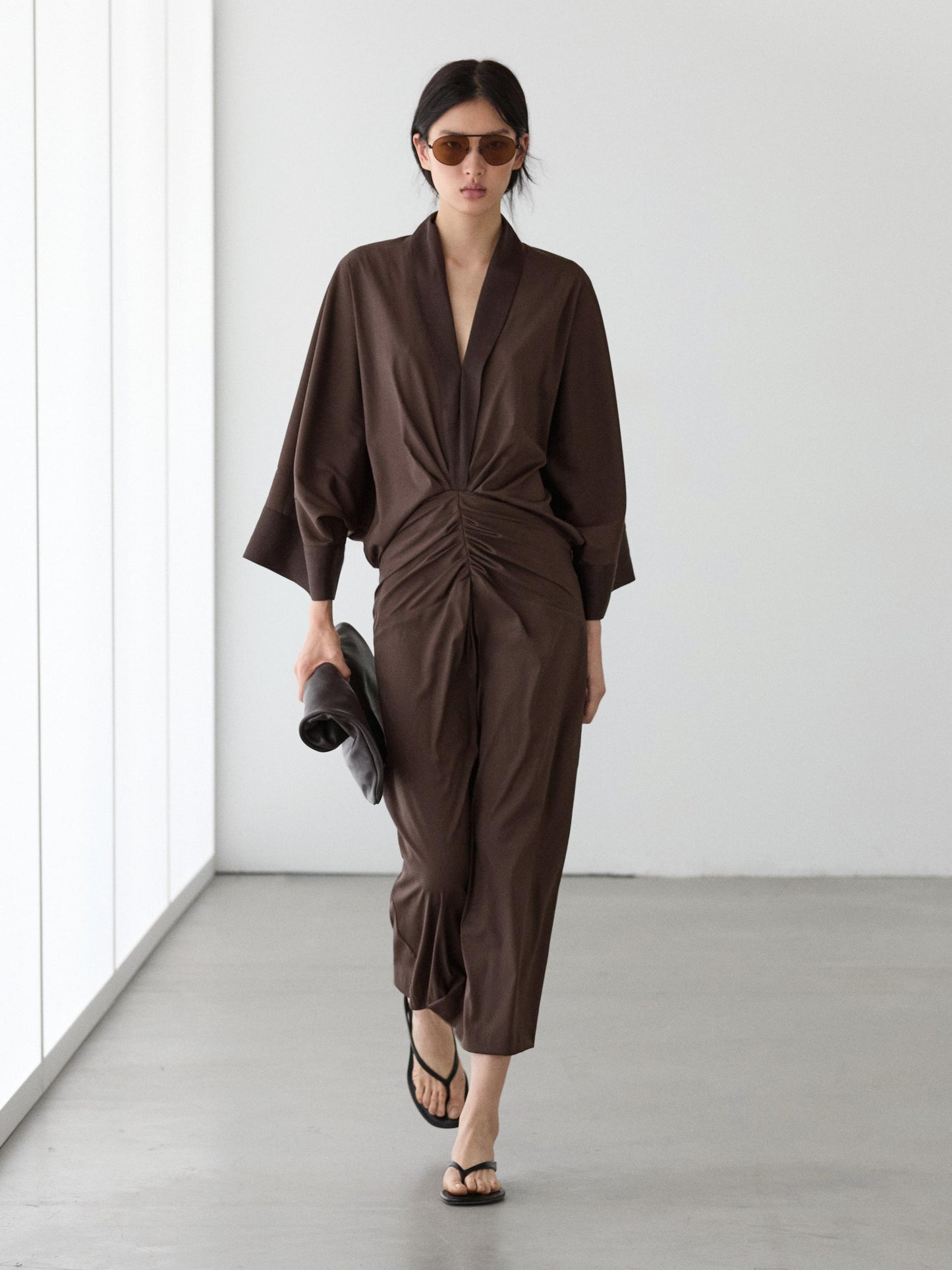 ROBE À MANCHES LONGUES FRONCÉE