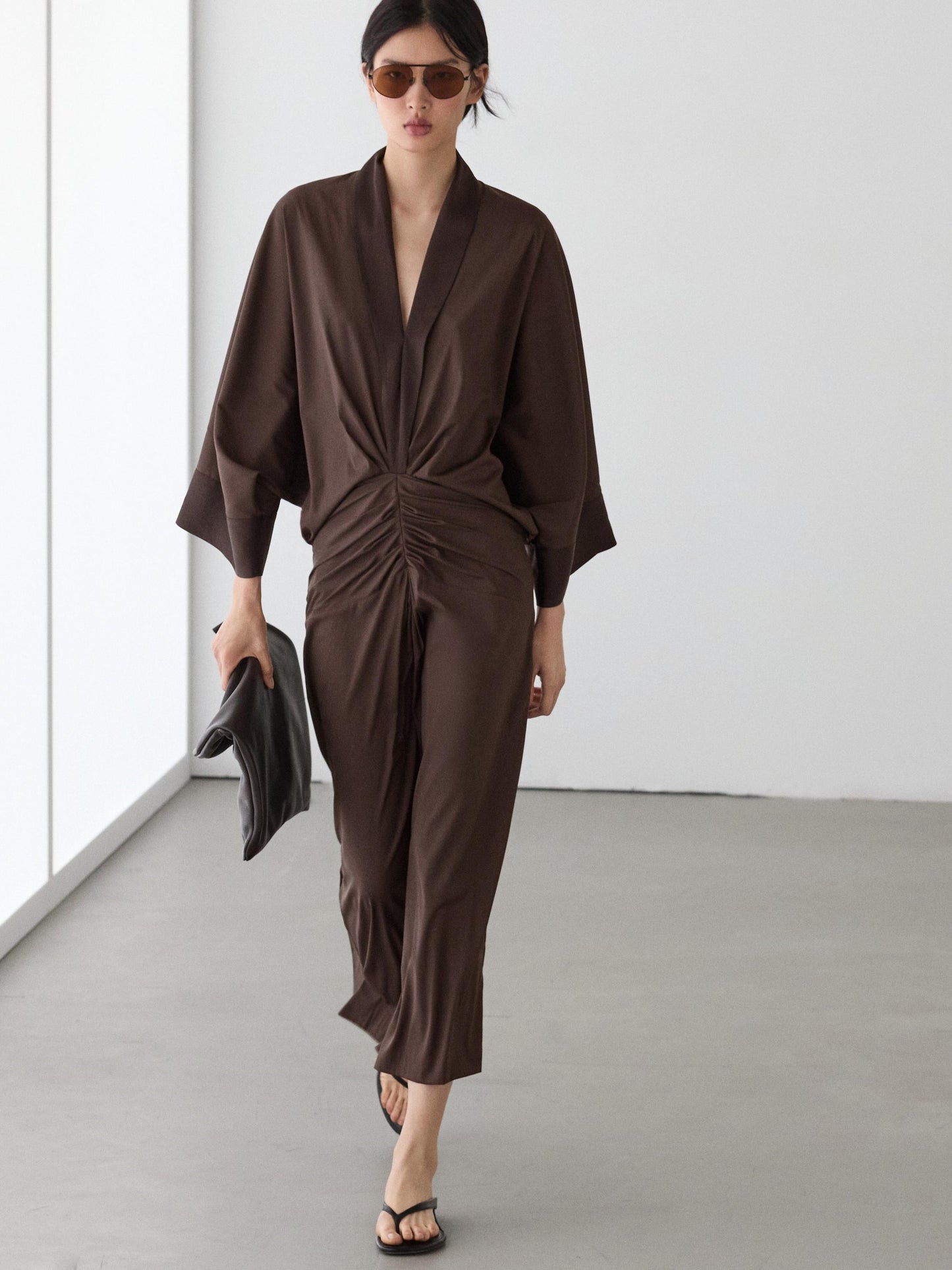 ROBE À MANCHES LONGUES FRONCÉE
