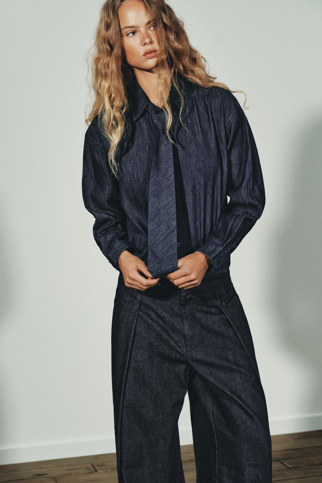 PANTALON EFFET DENIM À PLIS
