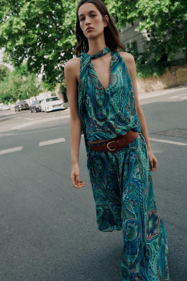 ENSEMBLE TOP IMPRIMÉ À NŒUD | JUPE IMPRIMÉE À CEINTURE