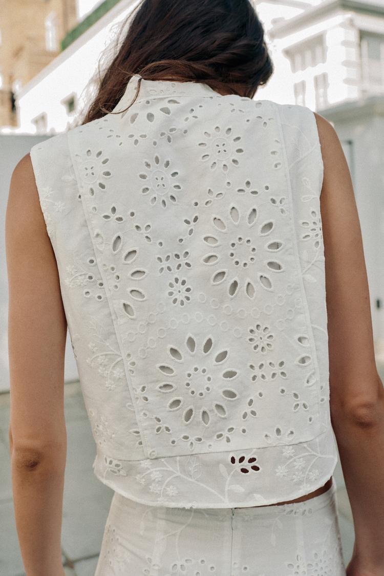 JUPE MI-LONGUE À BRODERIES PERFORÉES