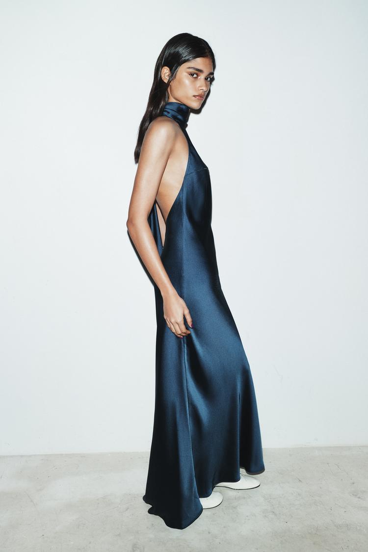 ROBE SATINÉE À COL HALTER