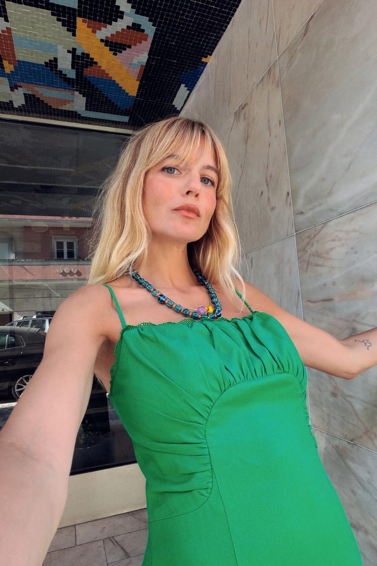 ROBE MI-LONGUE À BRETELLES EN LIN