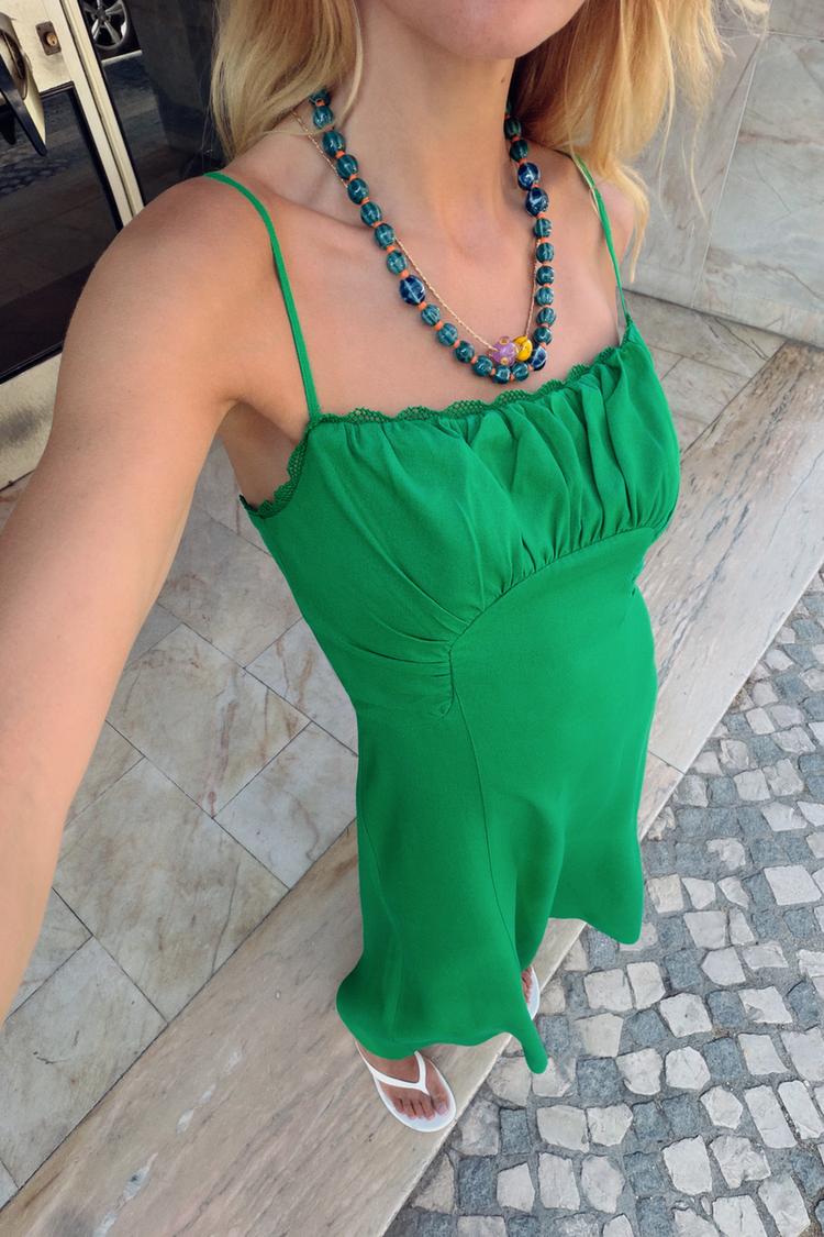 ROBE MI-LONGUE À BRETELLES EN LIN