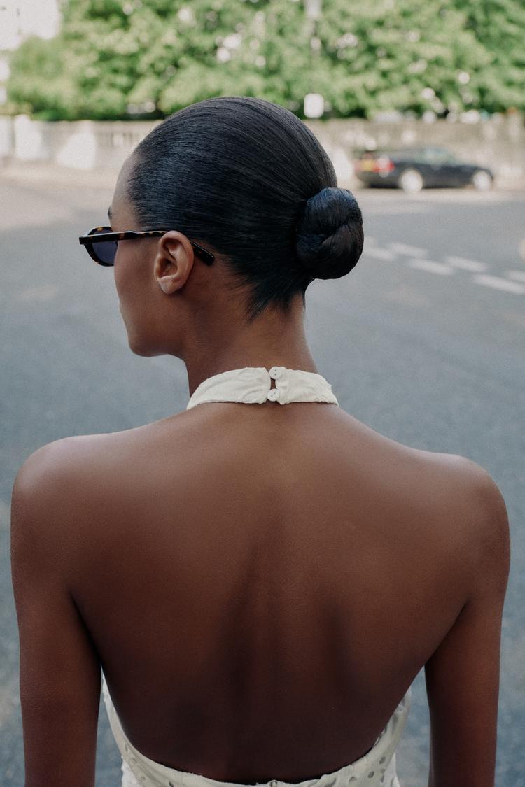 ROBE BIMATIÈRE À BRODERIES AJOURÉES