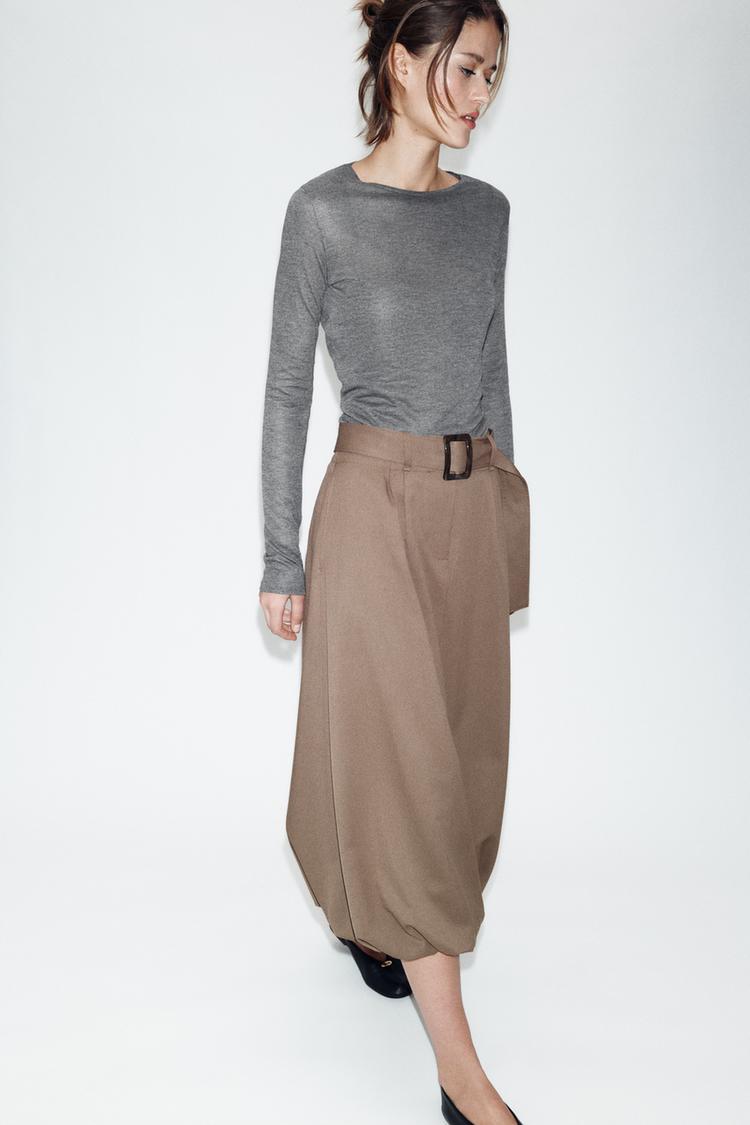 JUPE MIDI À CEINTURE ET COUPE BALLON