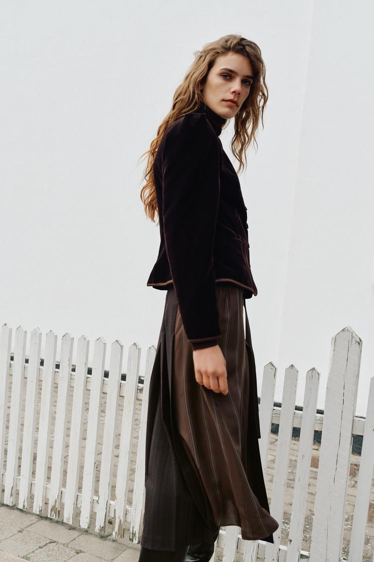 VELVET BLAZER WITH CONTRAST TRIM