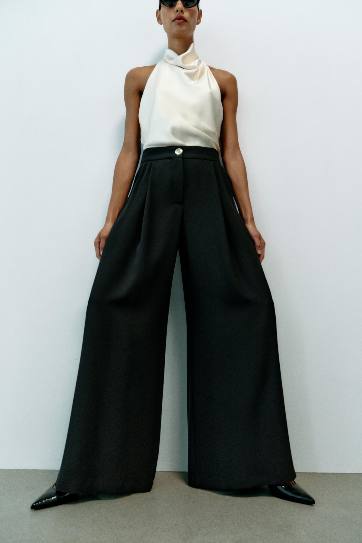 PANTALON PALAZZO À BOUTON DORÉ