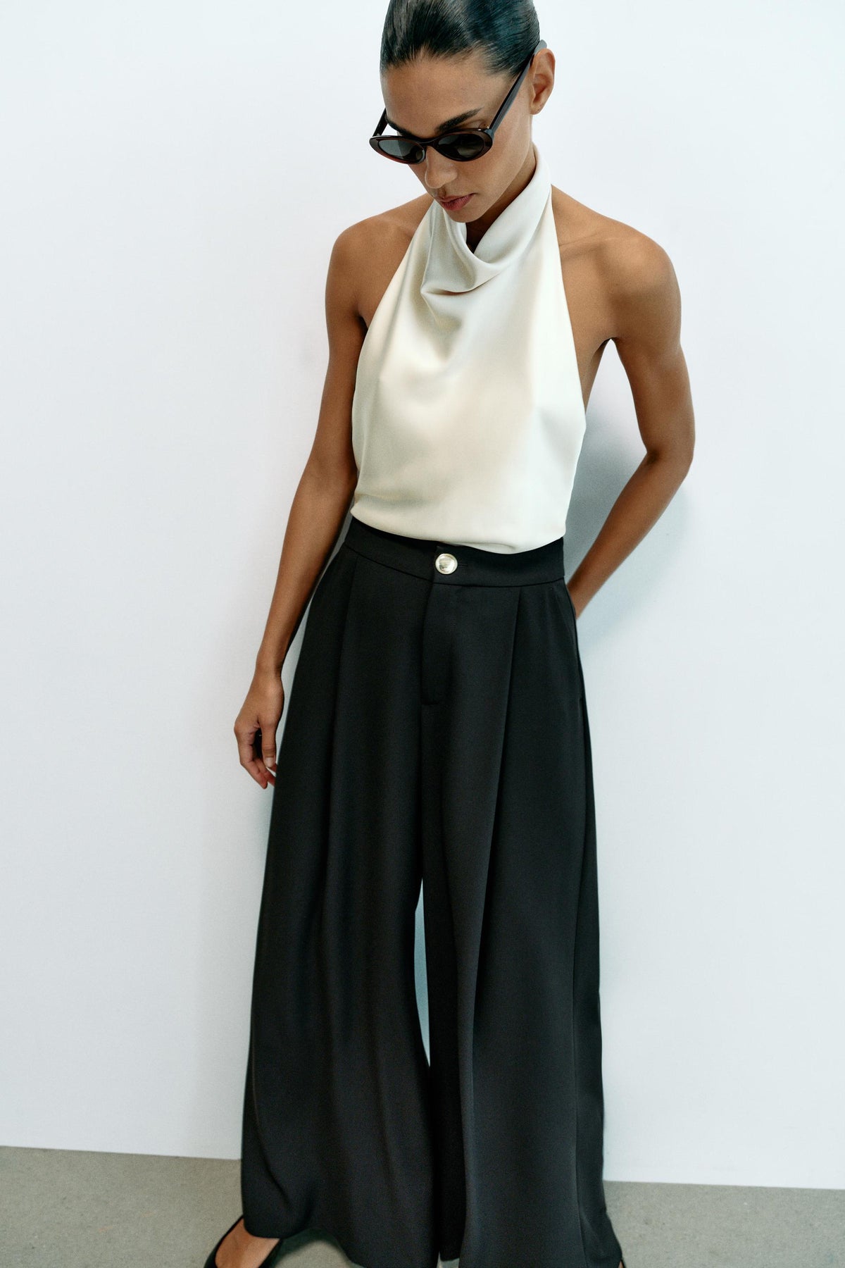 PANTALON PALAZZO À BOUTON DORÉ