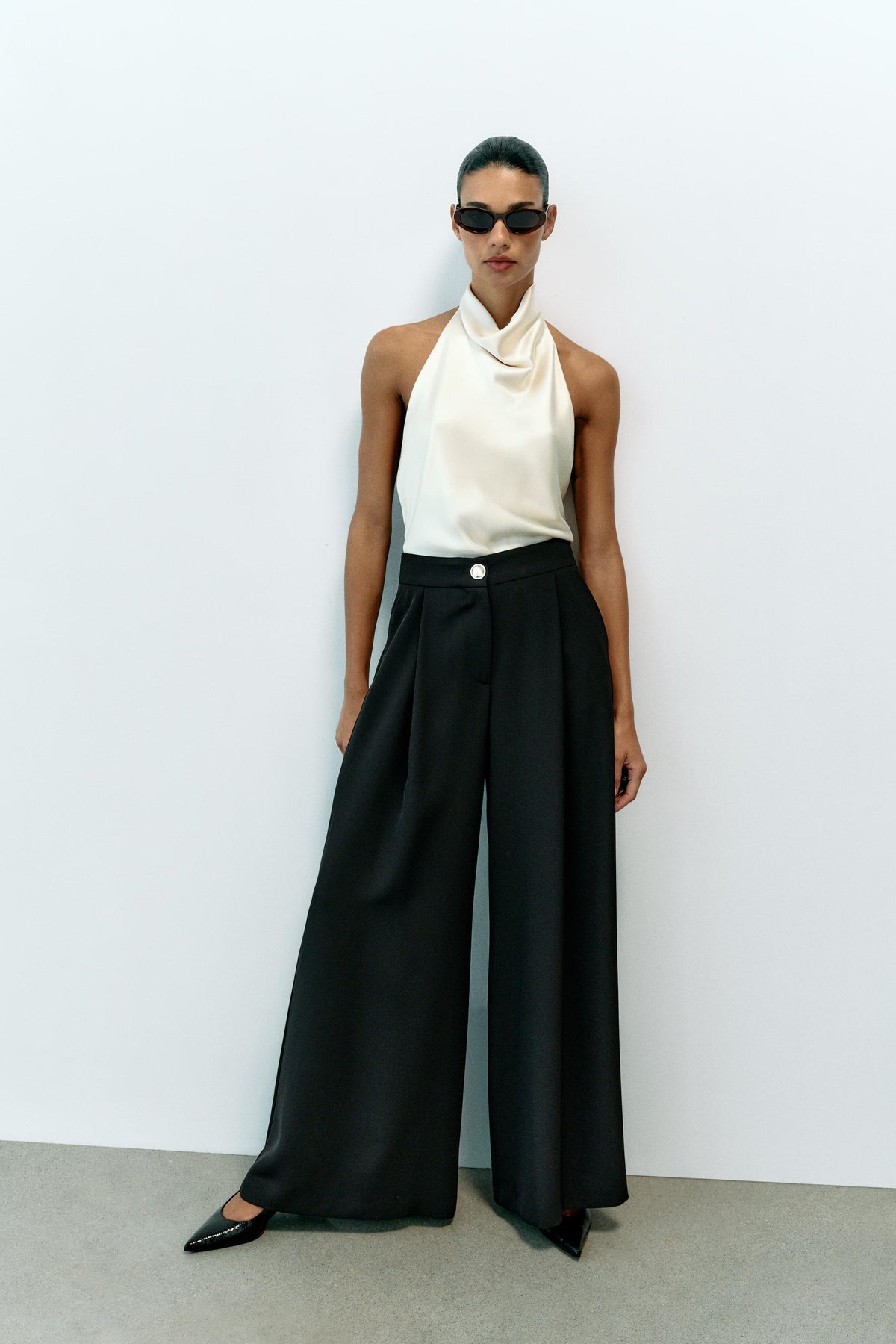 PANTALON PALAZZO À BOUTON DORÉ