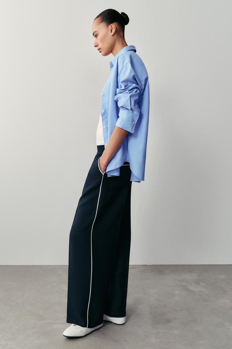PANTALON À LISERÉS CONTRASTÉS