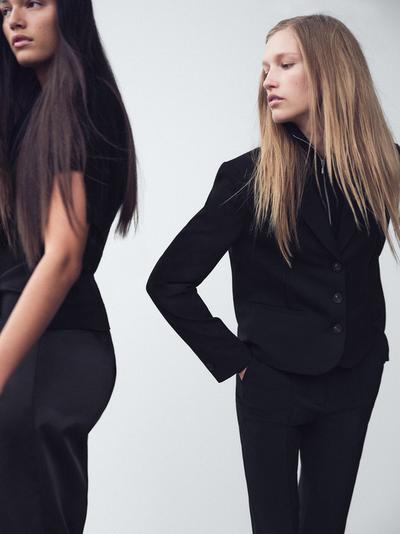 ENSEMBLE VESTE COURTE À NERVURES | PANTALON FLARE À FENTES