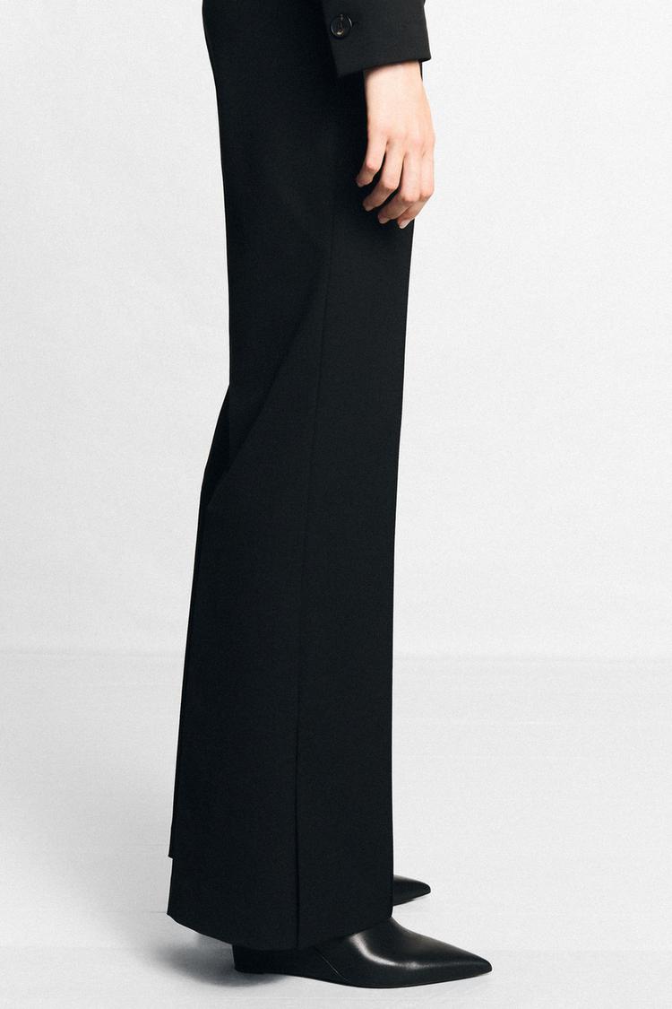 ENSEMBLE VESTE COURTE À NERVURES | PANTALON FLARE À FENTES
