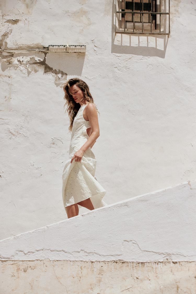 ROBE MIDI À BRODERIES AJOURÉES