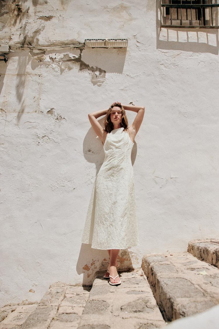 ROBE MIDI À BRODERIES AJOURÉES