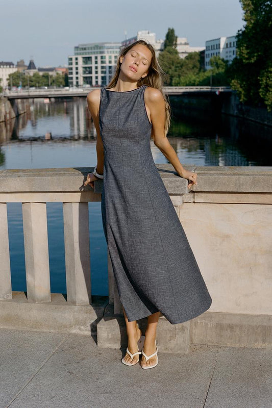ROBE MI-LONGUE DOS NU