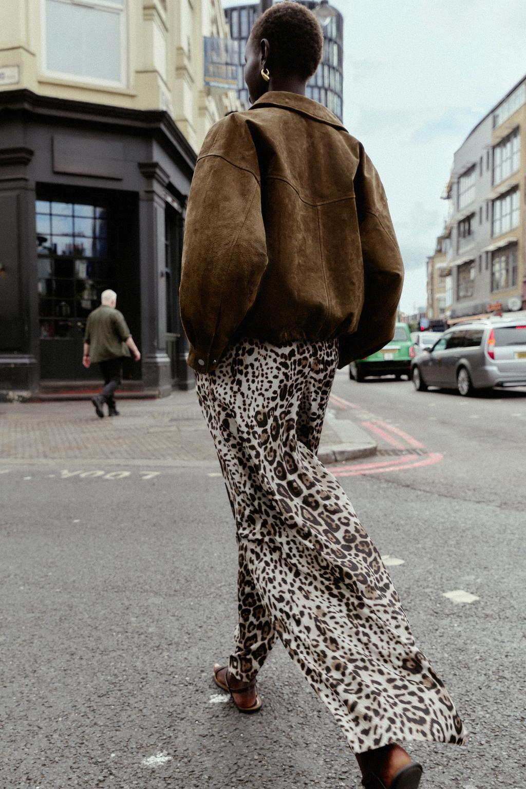 PANTALON LARGE SATINÉ