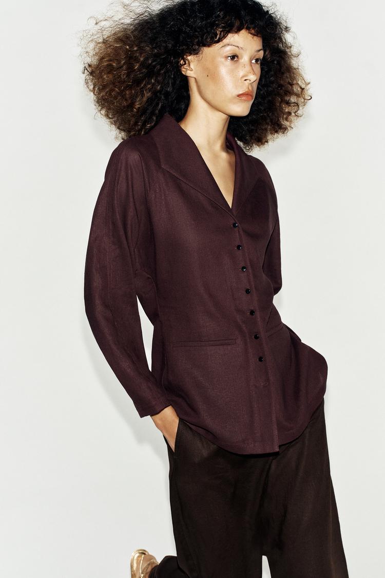 VESTE EN LIN AVEC PLI AU DOS