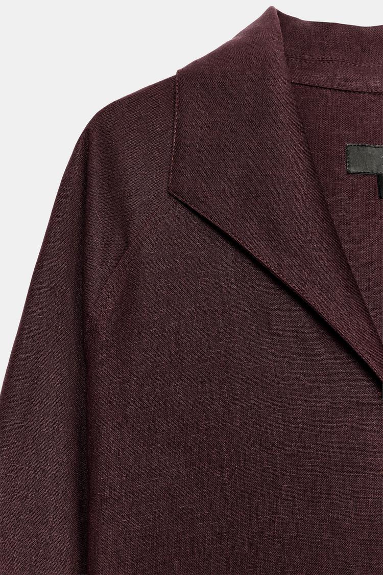 VESTE EN LIN AVEC PLI AU DOS