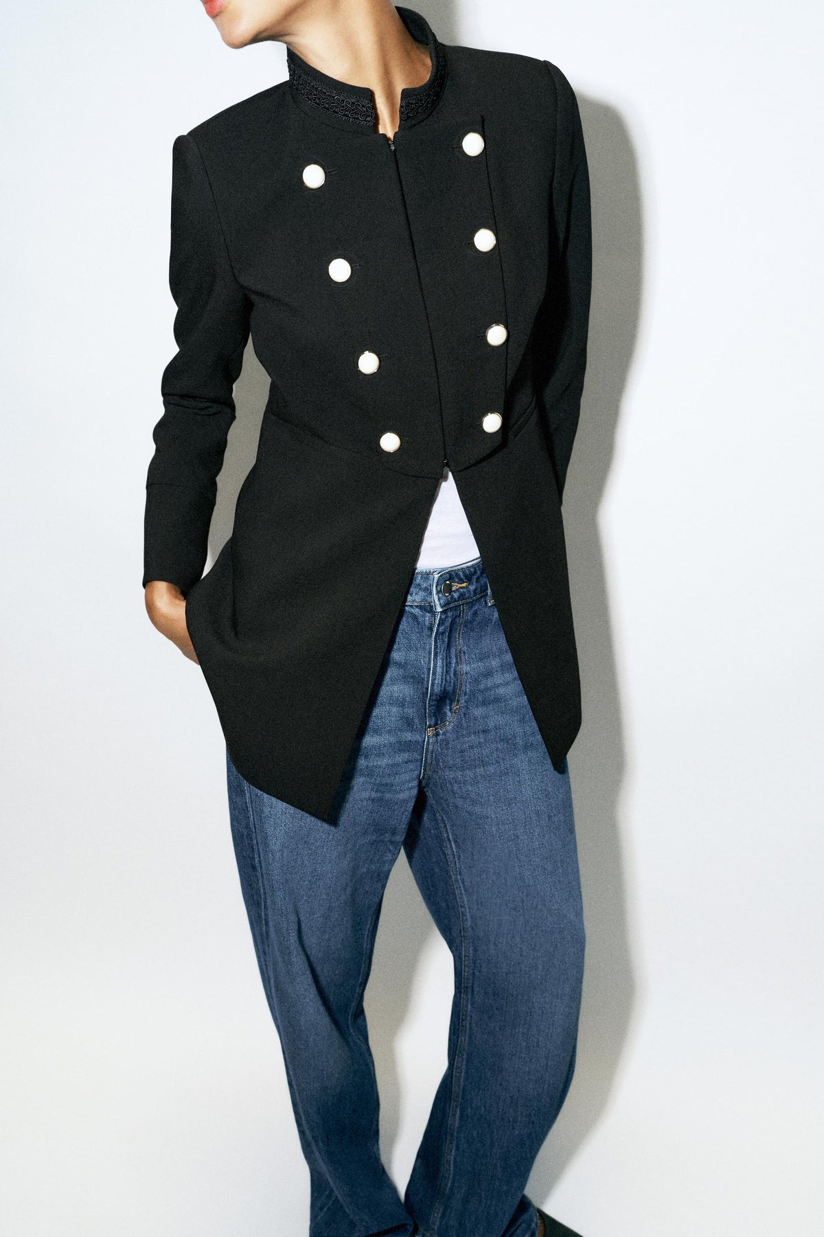 MANTEAU CINTRÉ À BOUTONS
