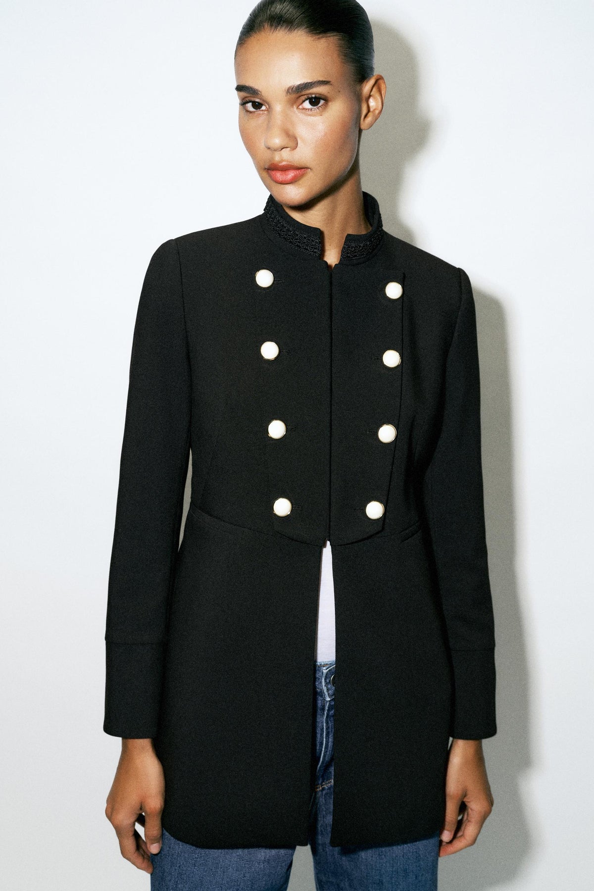 MANTEAU CINTRÉ À BOUTONS