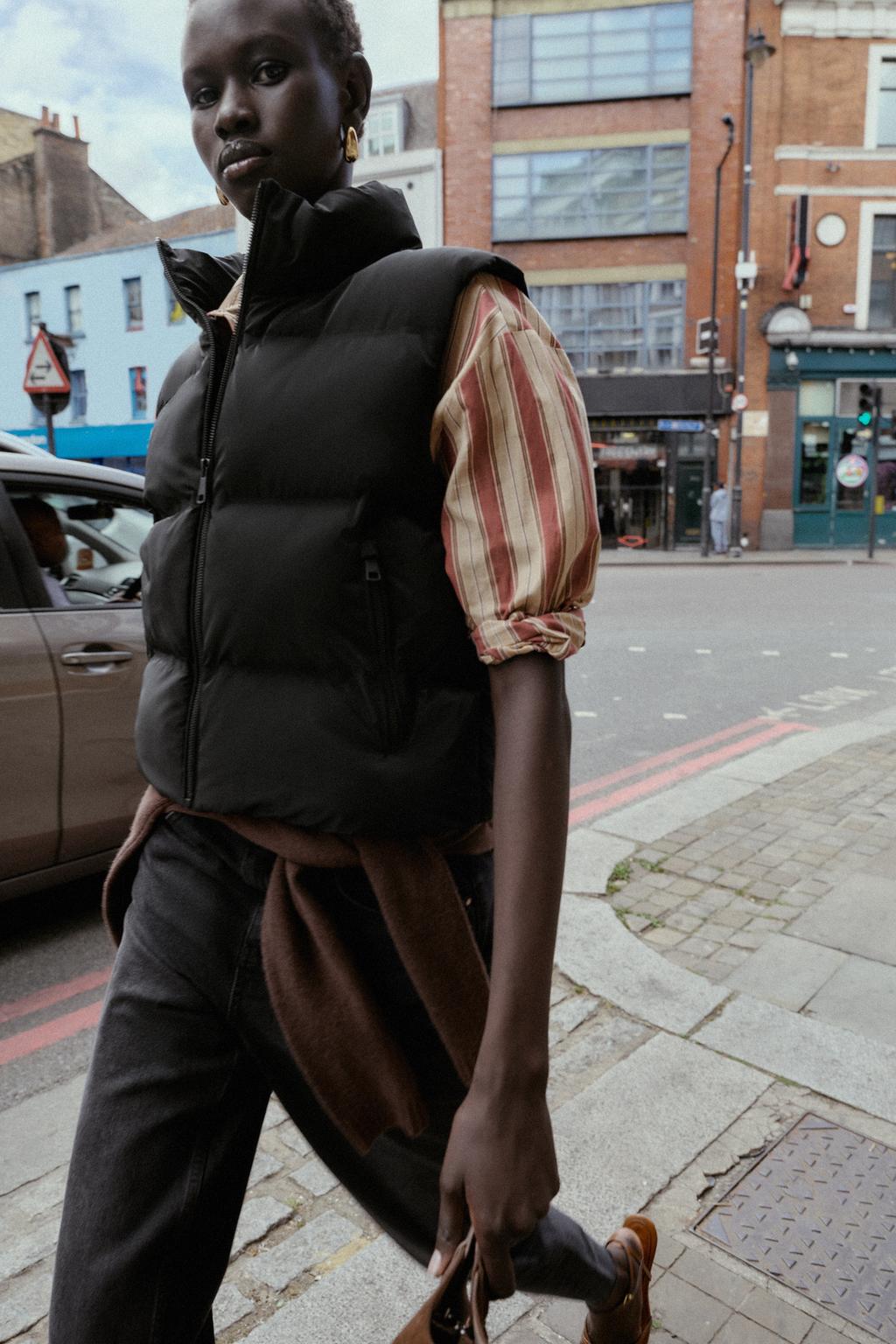 CHEMISE RAYÉE AVEC PATTE AU DOS