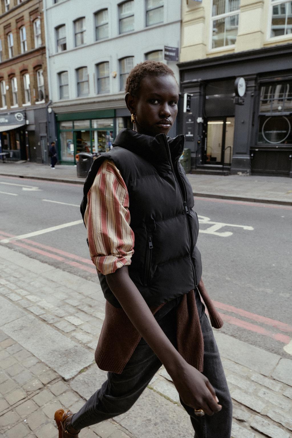 CHEMISE RAYÉE AVEC PATTE AU DOS