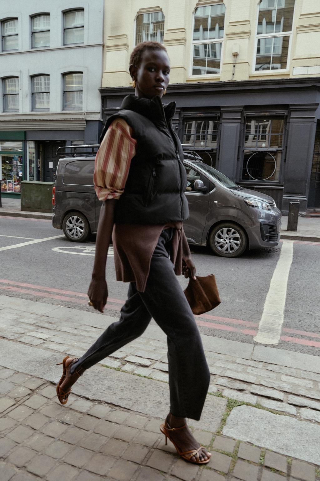 CHEMISE RAYÉE AVEC PATTE AU DOS