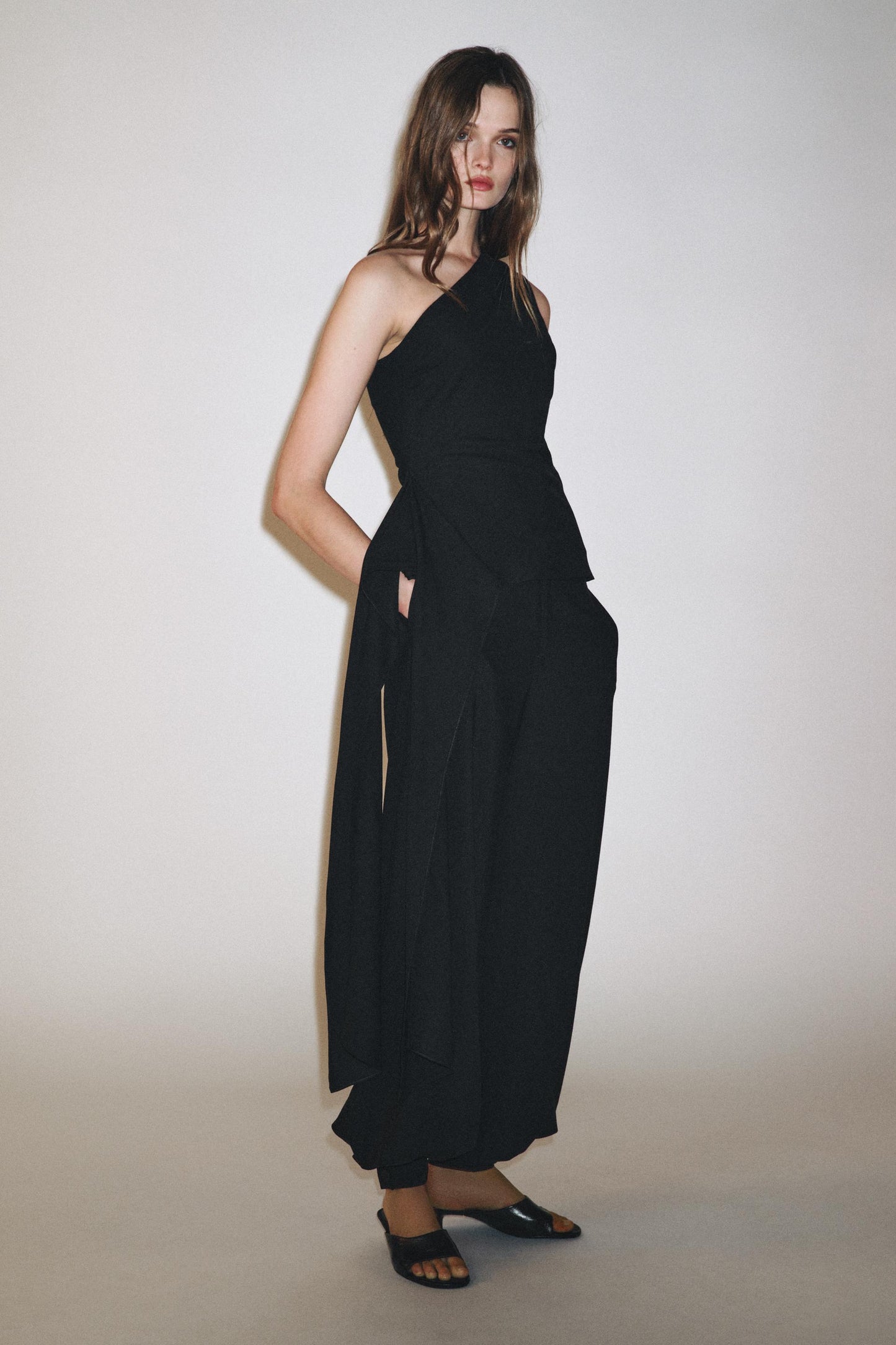 TOP ASYMÉTRIQUE NŒUD ZW COLLECTION