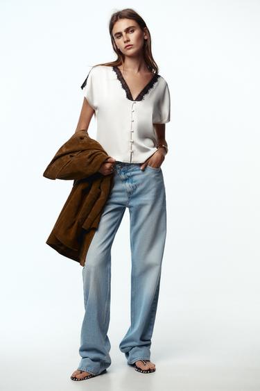 BLOUSE SATINÉE DENTELLE CONTRASTÉE
